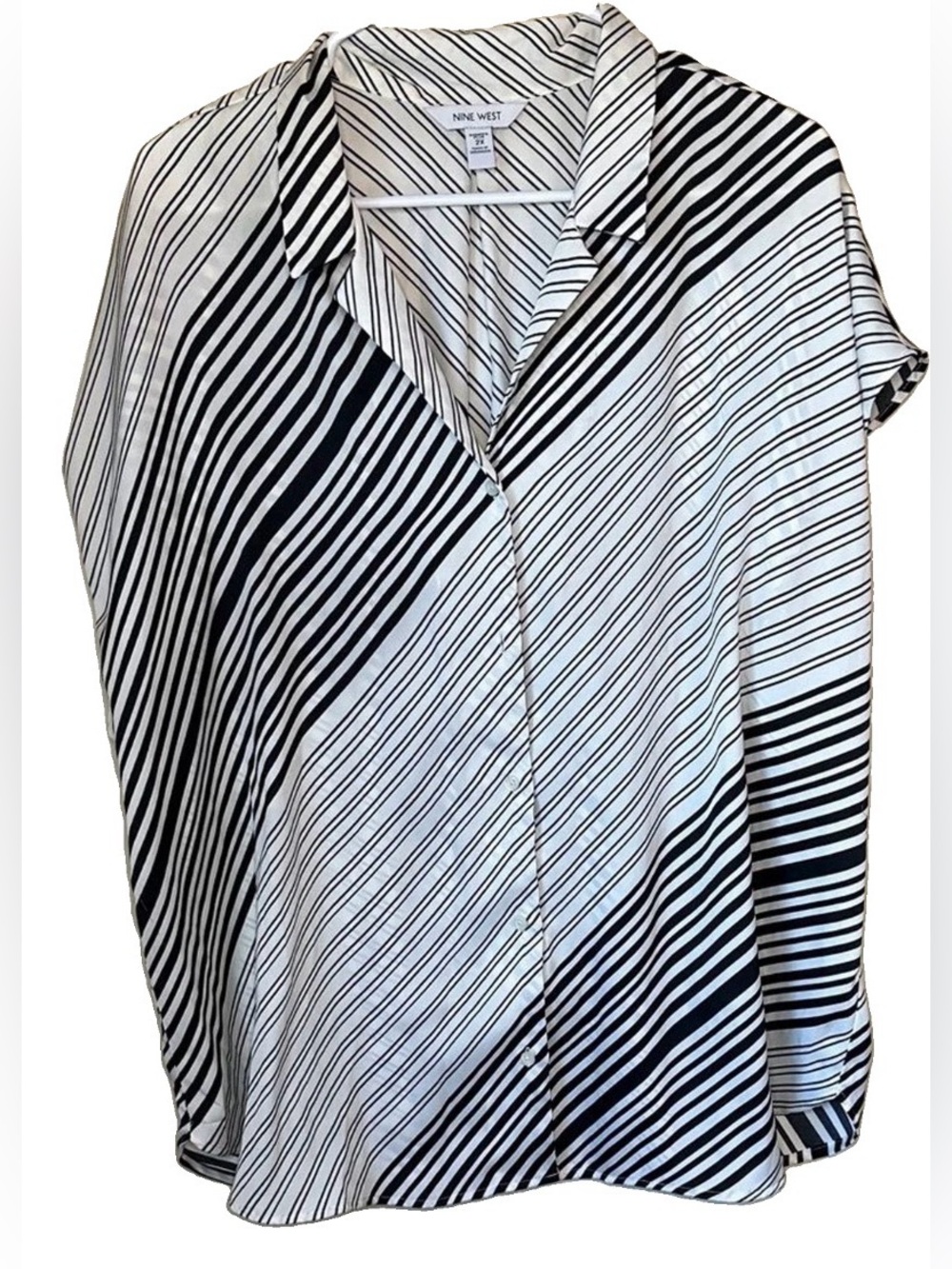 Nine West Women’s 2X Plus Black White Striped Button Front Blouse